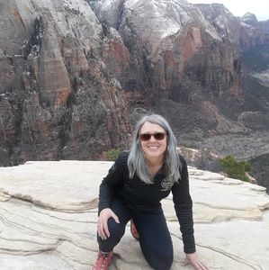 Meet your Posher, Heidi